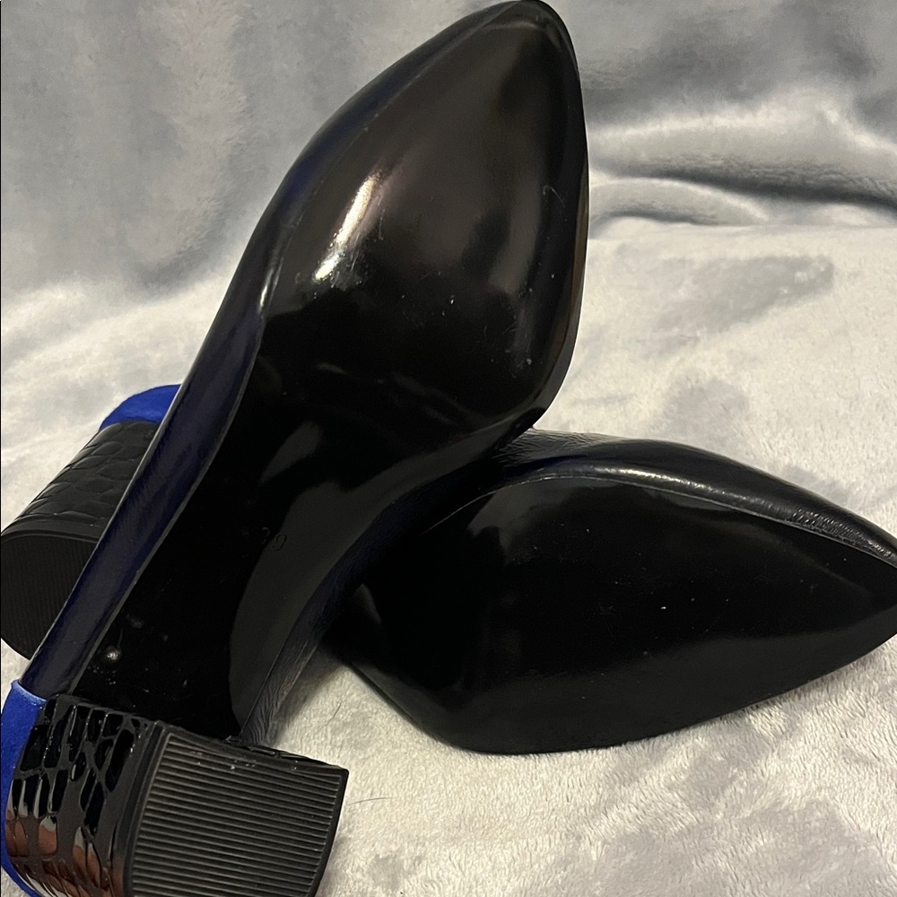 Girotti Elegant Black and Blue Women's Heels - Picture 3 of 4